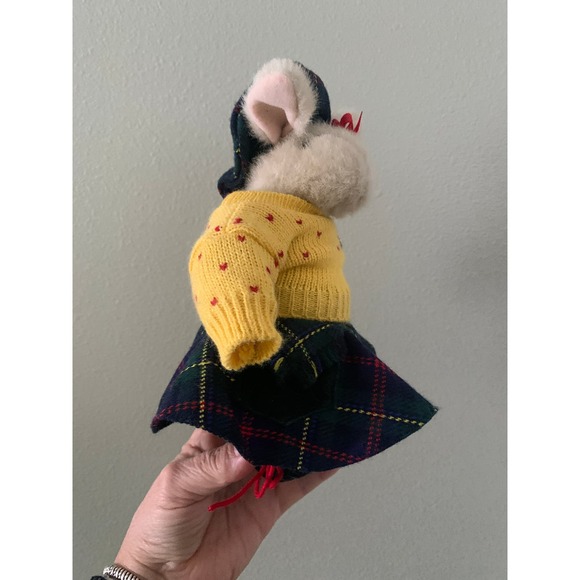 Collectible Plush Scottish Bunny // Hoppy Vanderhare Highland Fling Stuffy - Picture 5 of 10
